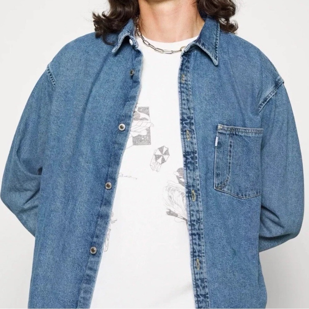 Levi’s over shirt